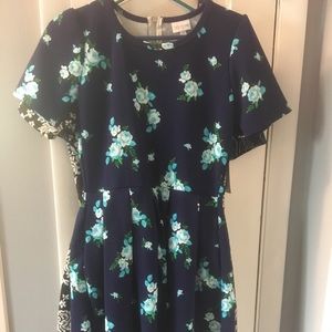 Lularoe Amelia, size Medium
